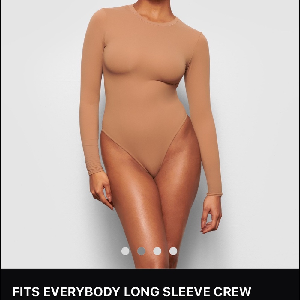 SKIMS fits everybody longsleeve bodysuit